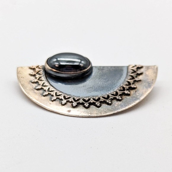 Hand Wrought Sterling Silver Modernist Half Circle Brooch with Hematite Stone - Picture 6 of 11